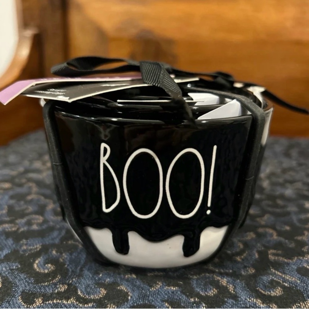 Rae Dunn Black and White 'Boo!' Measuring Cups!
